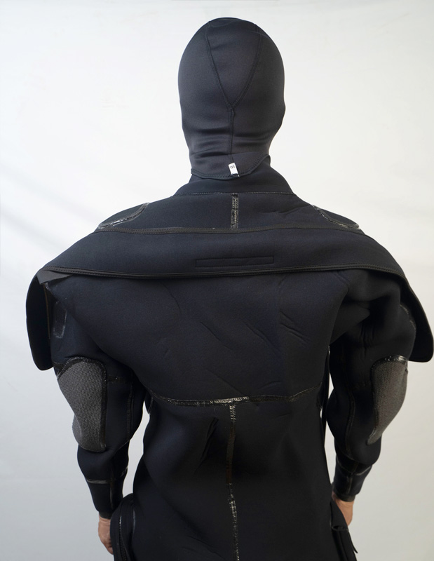 干式潜水服(图3)